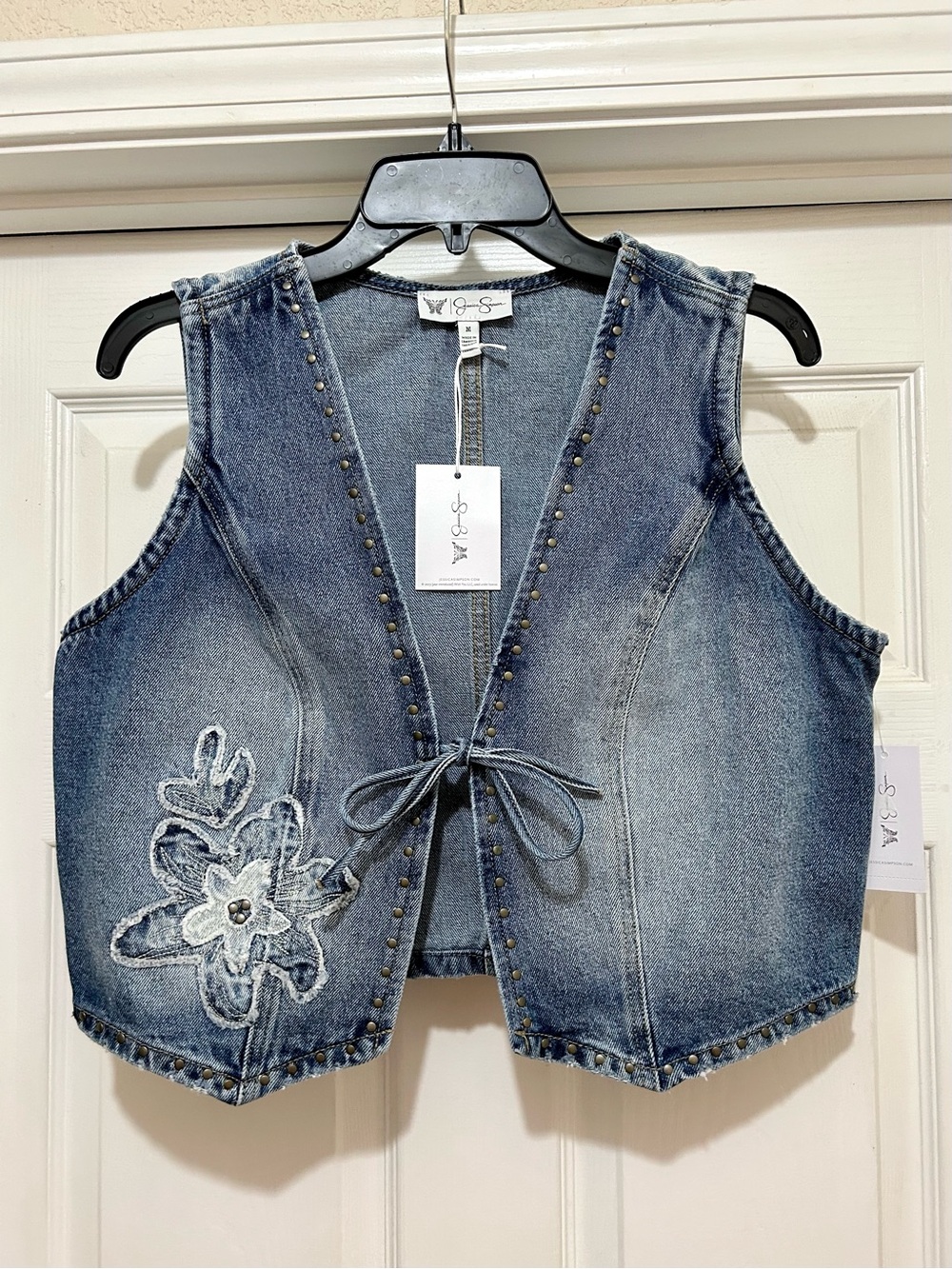 NWT Jessica Simpson Denim Tie-Front Vest with Floral Embroidery - medium wash